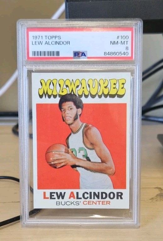 1971 Topps Lew Alcindor #100 PSA 8 NM/MT Great Centering High End 8
