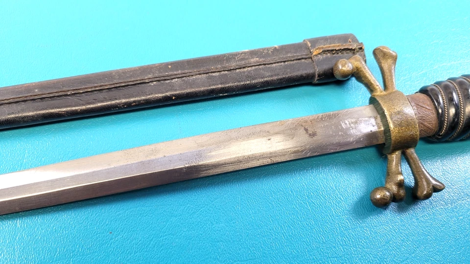 Faca adaga militar antiga caveira ossos cruzados + bainha TR506 - Imagem 2 de 4