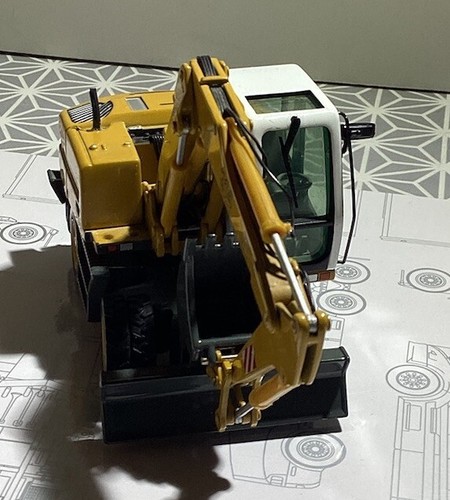Conrad Liebherr 914 Bagger in Maßstab 1:50. - Bild 2 von 4