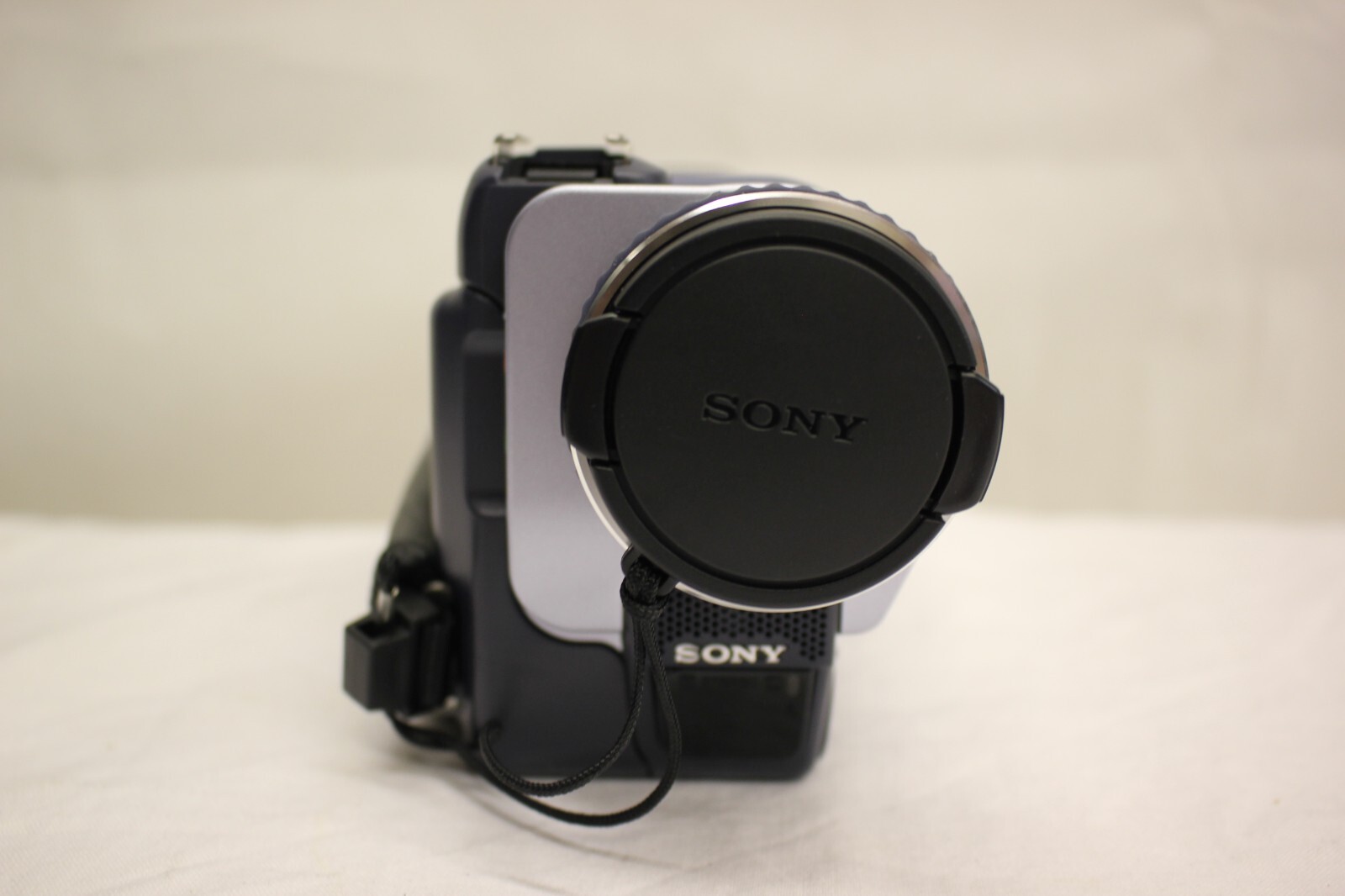 SONY HANDYCAM DCRTRV240E DIGITAL VIDEO CAMERA DIGITAL 8 RECORDER