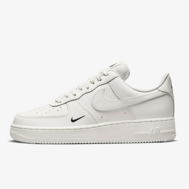 Кроссовки Nike Womens Air Force 1 07 Essential Shoes (HF1058-133) доставлены ускоренной доставкой