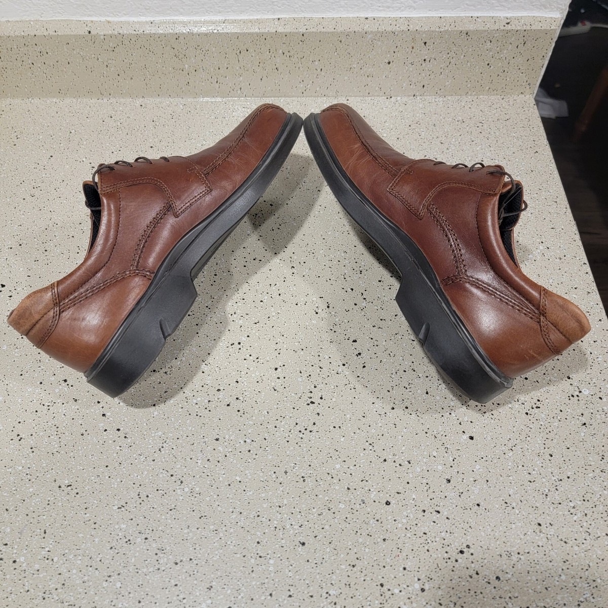 ECCO Light Shoes Men display picture 2