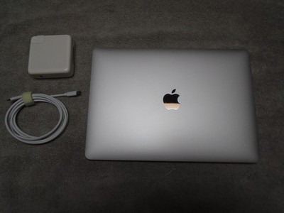 2018 release Apple MacBook Pro, 13'', 2.3GHz i5, 16gb RAM, 512gb SSD, Excellent!!