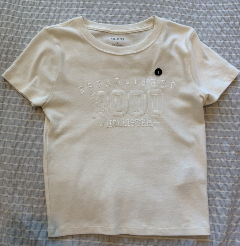 Hollister Woman’s Embroidered Top In White Size: S (NWT)