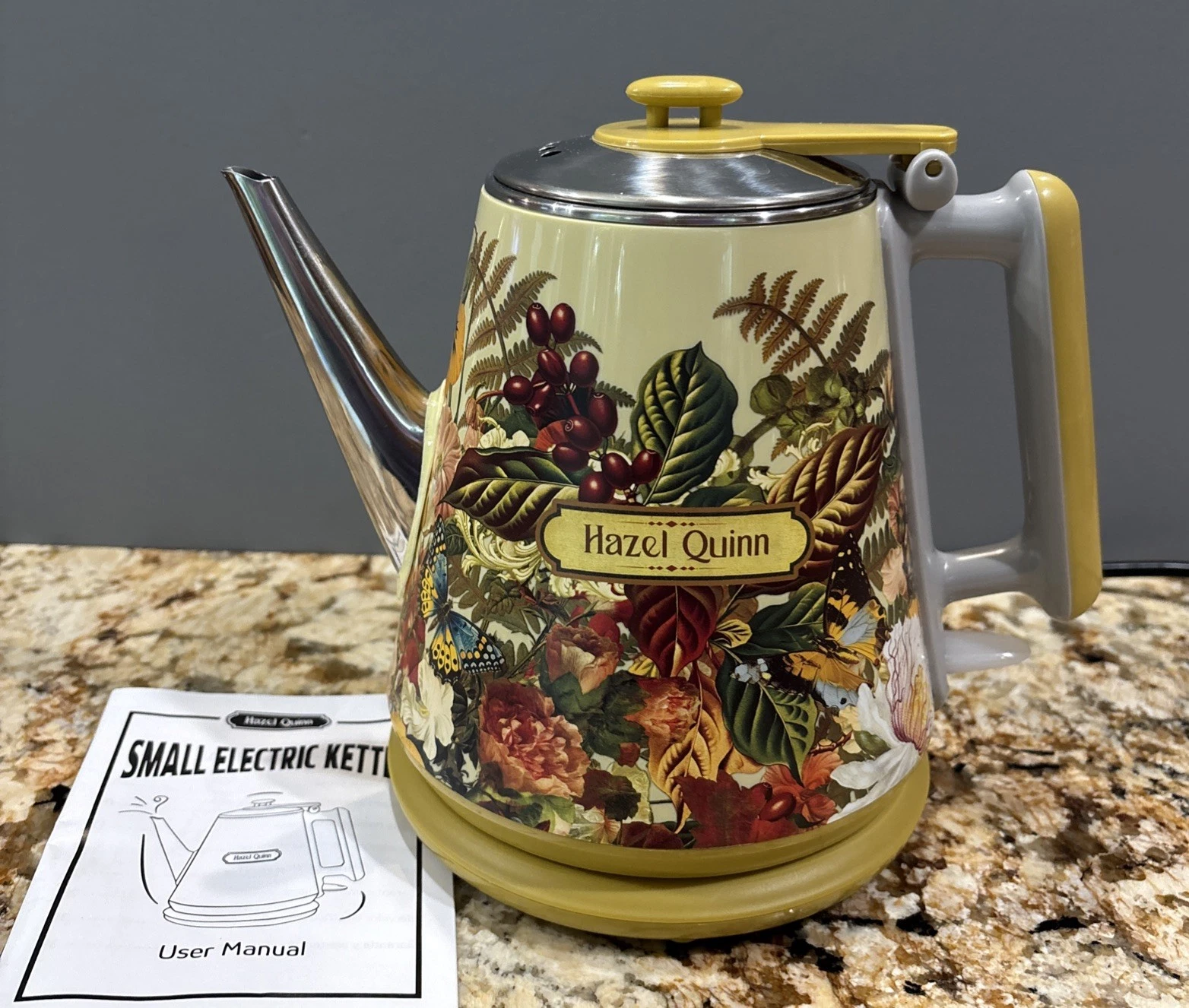 Hazel Quinn Retro X Eduardo Recife Collaboration Electric Kettle 304