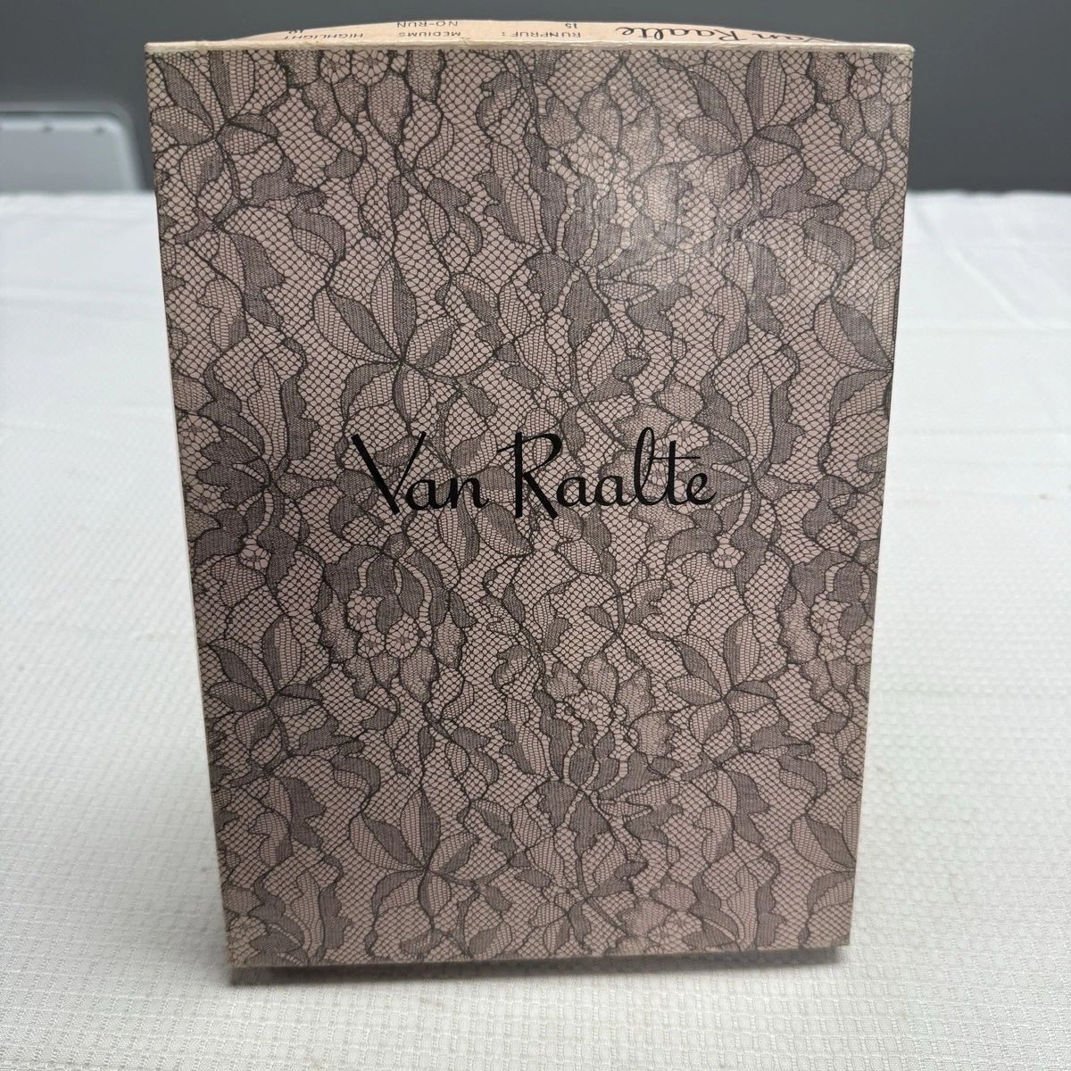 Van Raalte Original Regular Size Vintage Pantyhose & Stockings for  display picture 1