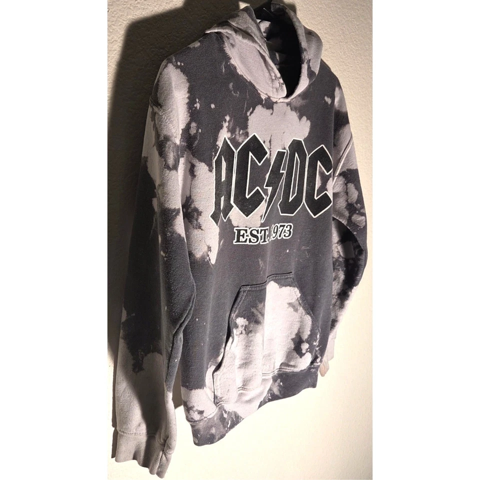 Sudadera con capucha para mujer AC/DC Tie Dye en blanco y negro - talla pequeña Foto 2 de 4