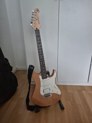 E-Gitarre Yamaha Pacifica 112JYNS, mit Zubehör