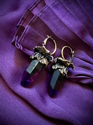 Alexander McQueen Iris Pendant Earrings Purple Crystal Gold Tone 532150 Box