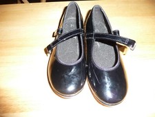 GIRLS SIZE 9 1/2 BLACK TAP SHOES