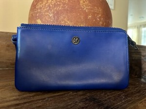 Lululemon Curved Wristlet | eBay