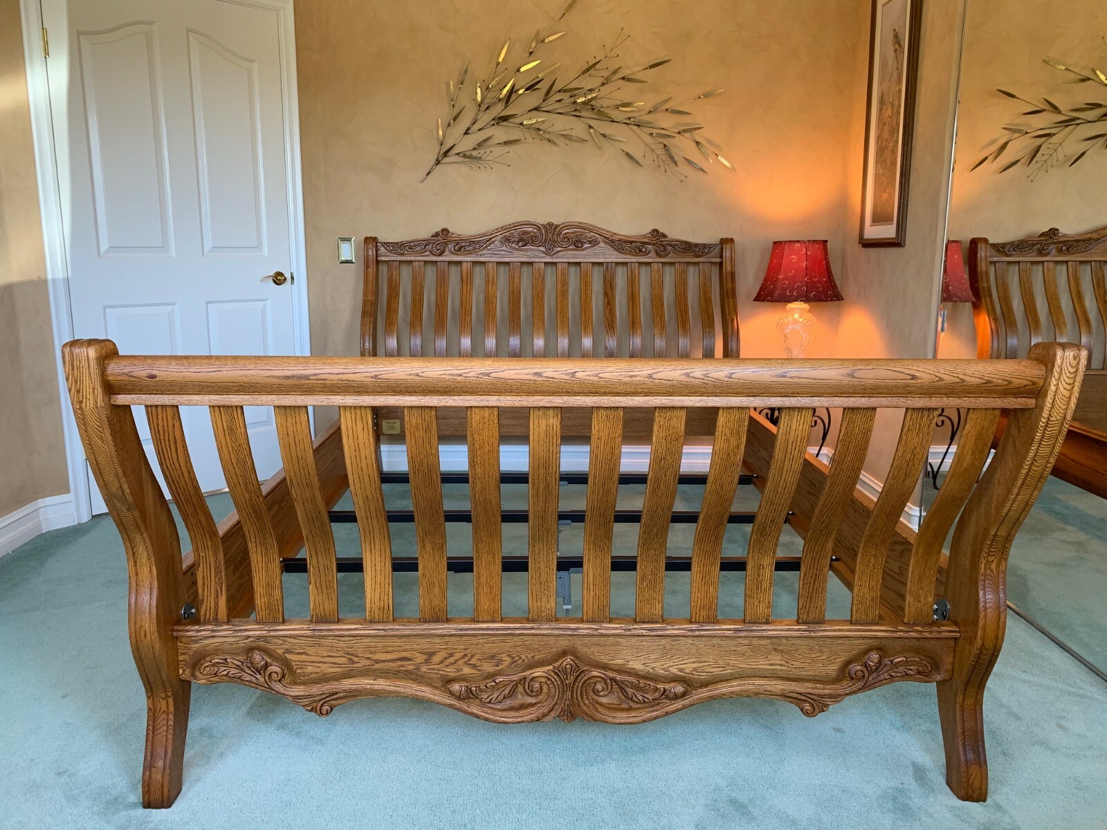 OAKWOOD INTERIORS OAKCREST "RAKE BED" QUEEN SOLID CARVED OAK EXCELLENT