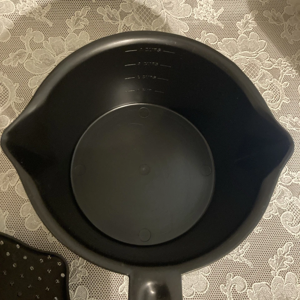 Pampered Chef Micro Cooker Microwave Steamer Strainer Black 4 Cup 1Qt Nice! - Image 4 of 4