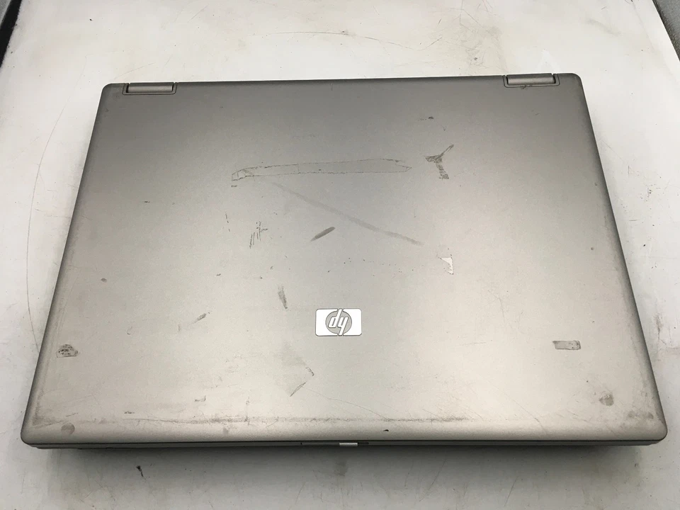 HP COMPAQ 6730B - BOOTS TO BIOS - INTEL CORE 2 DUO P8700 - NO RAM - READ - BB - Image 4 of 4