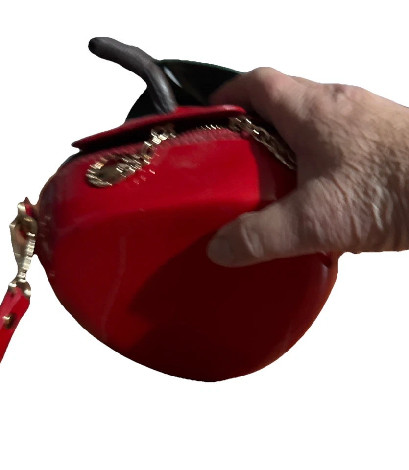 Novelty Red Apple Crossbody Shoulder Bag Faux Patent Leather Zip Fastening - Image 4 of 4