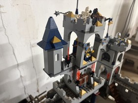 LEGO Castle: King's Castle Siege (7094) 98% Complete