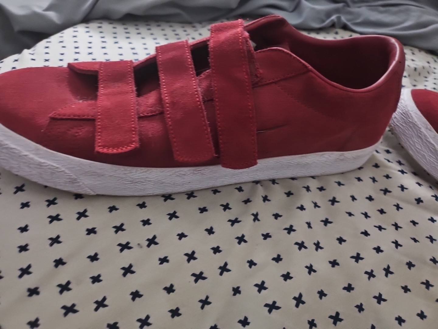 Red  Nikes - image 4