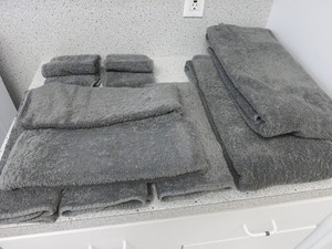 Abyss Habidecor Super Pile Set: 4 facecloths, 5 hand towels, 2 bathsheets USED