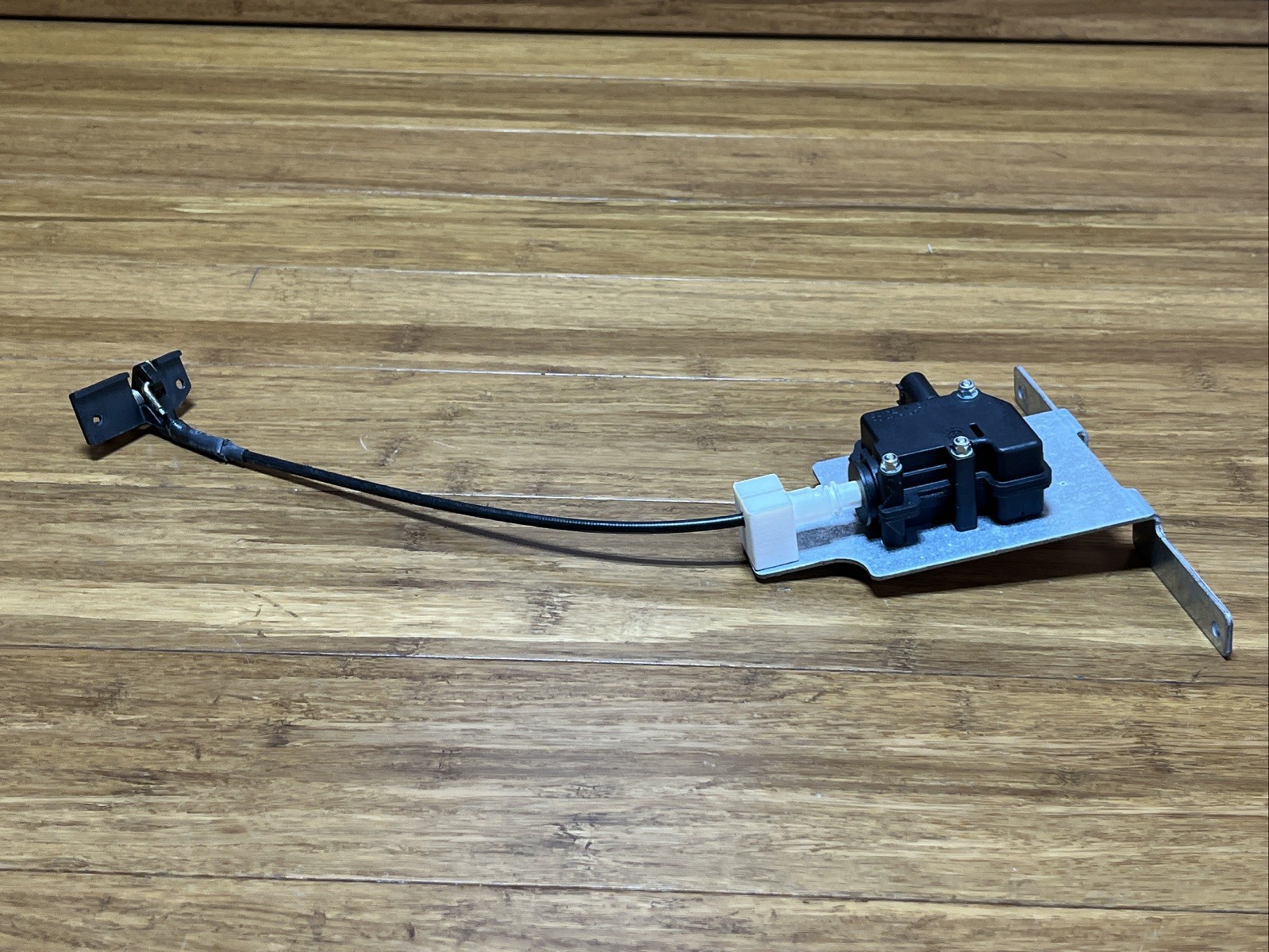 2009-2023 Rolls Royce Dawn RR6 Center Console Lock Mechanism OEM *NOTE*