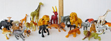 MIX LOT OF 35 ANIMAL TOY FIGURES Nice Assortment Lion Giraffe Bear Elephant BXU