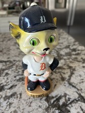 Rare Vintage 1960's Detroit Tigers Baseball Bobble Head Nodder with Gold Base