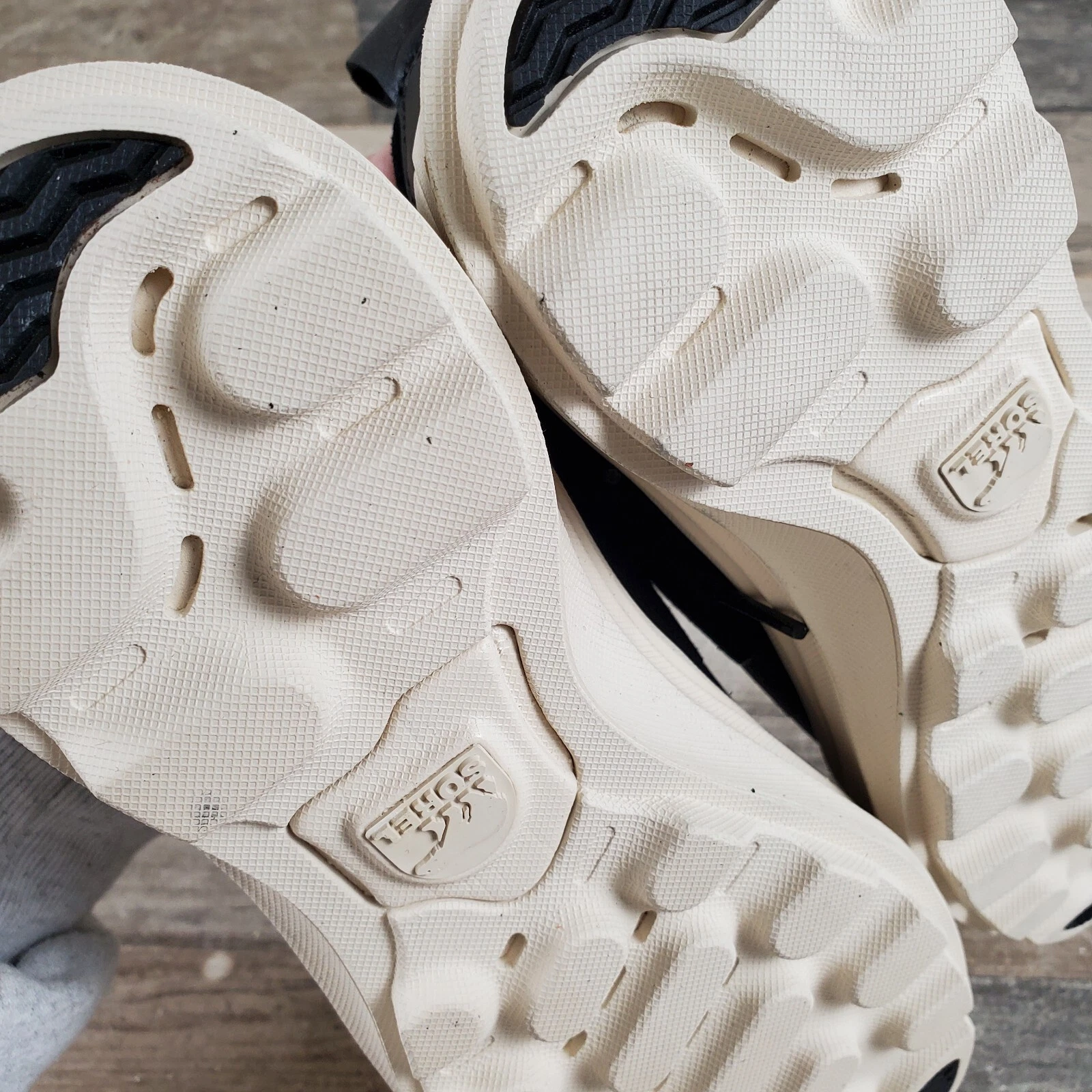 sorel everyday low top lace up platform shoes
