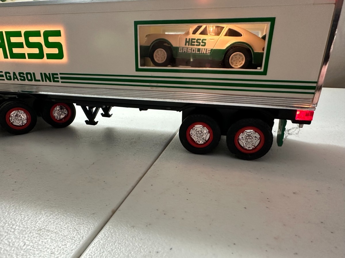 HESS  パトカー警察車輌 1992 HESS SEMI TRUCK WITH RACE CAR IN TRAILER (REMOVABLE