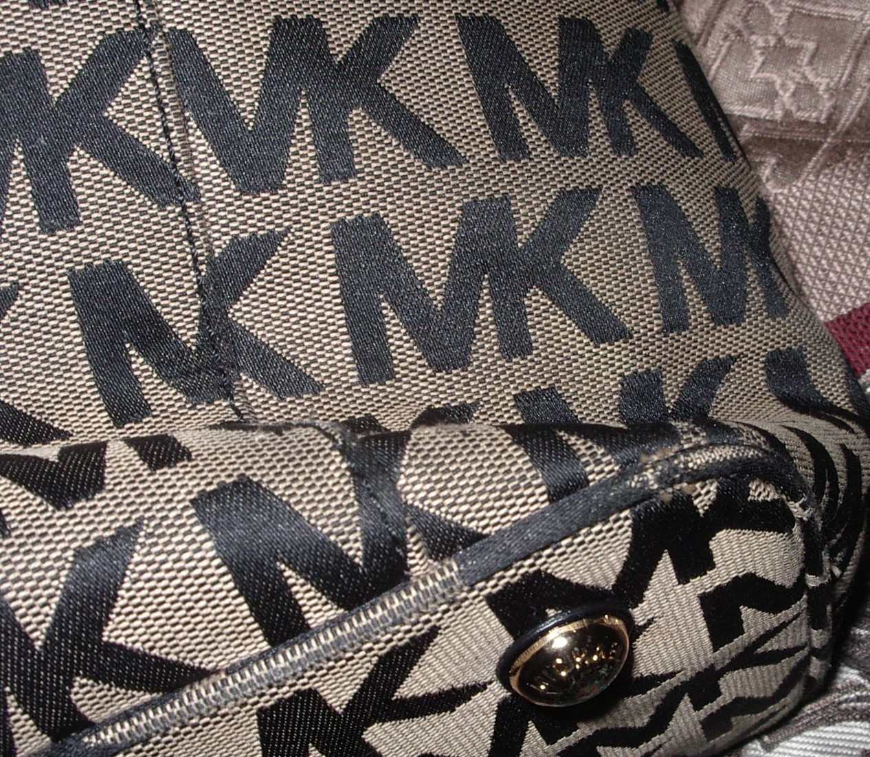 Michael Kors Tan Signature Jacquard Jet Set Tote Bag With Black Leather Handles thumbnail 6