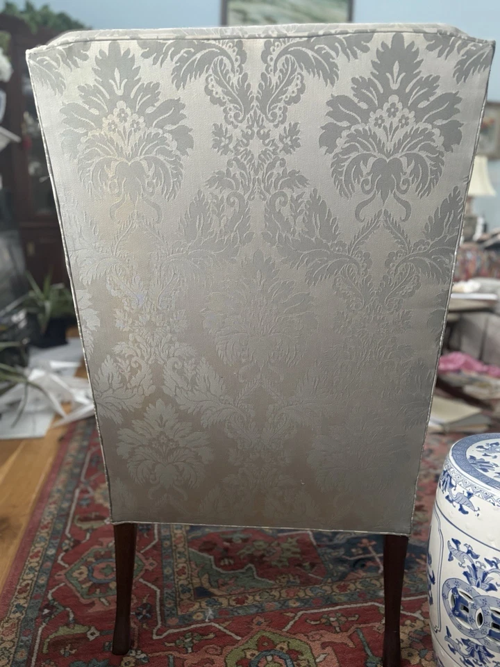 63829EC: Par de sillones HICKORY CHAIR CO VINTAGE azul damasco con respaldo de ala Foto 4 de 4