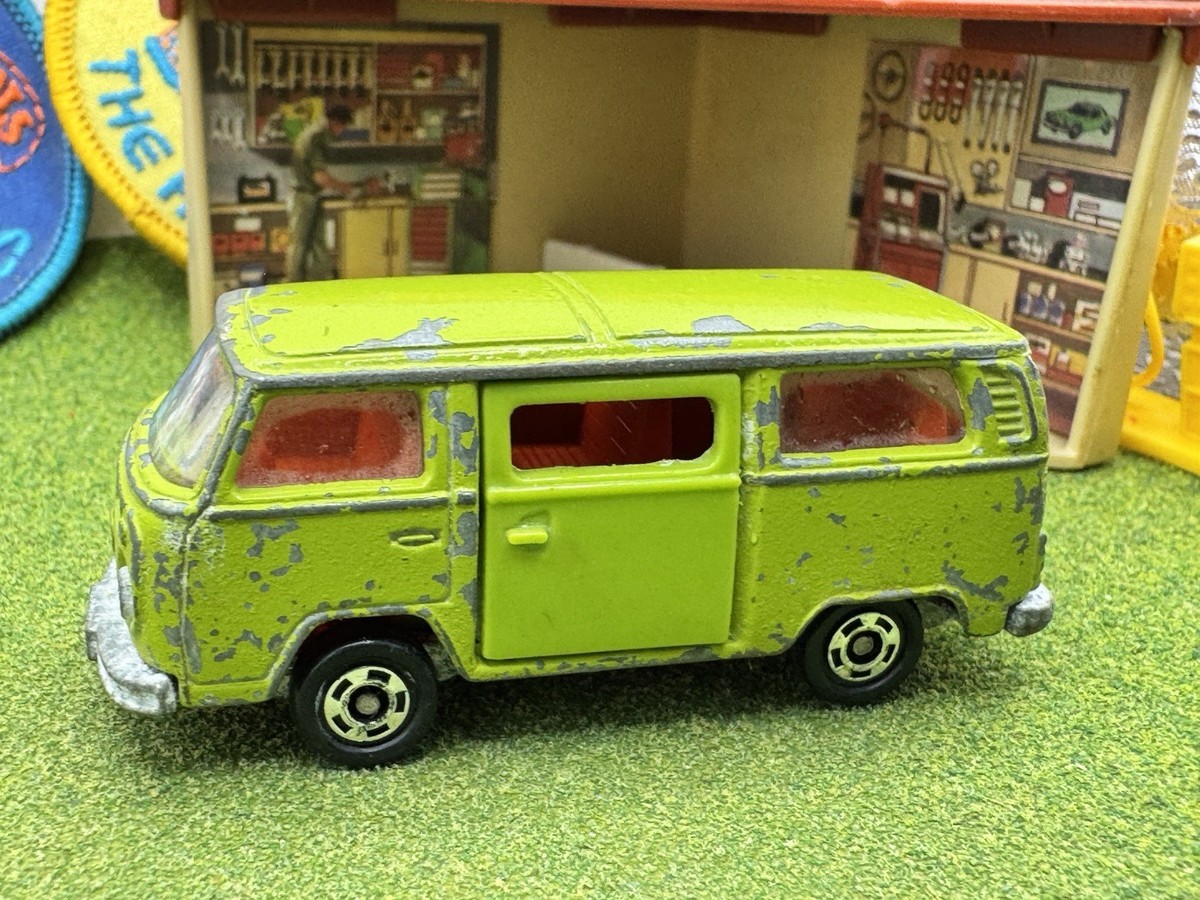 Tomica VW Microbus No. F29 Japan 1977 Volkswagen Green Bus Tomy 1