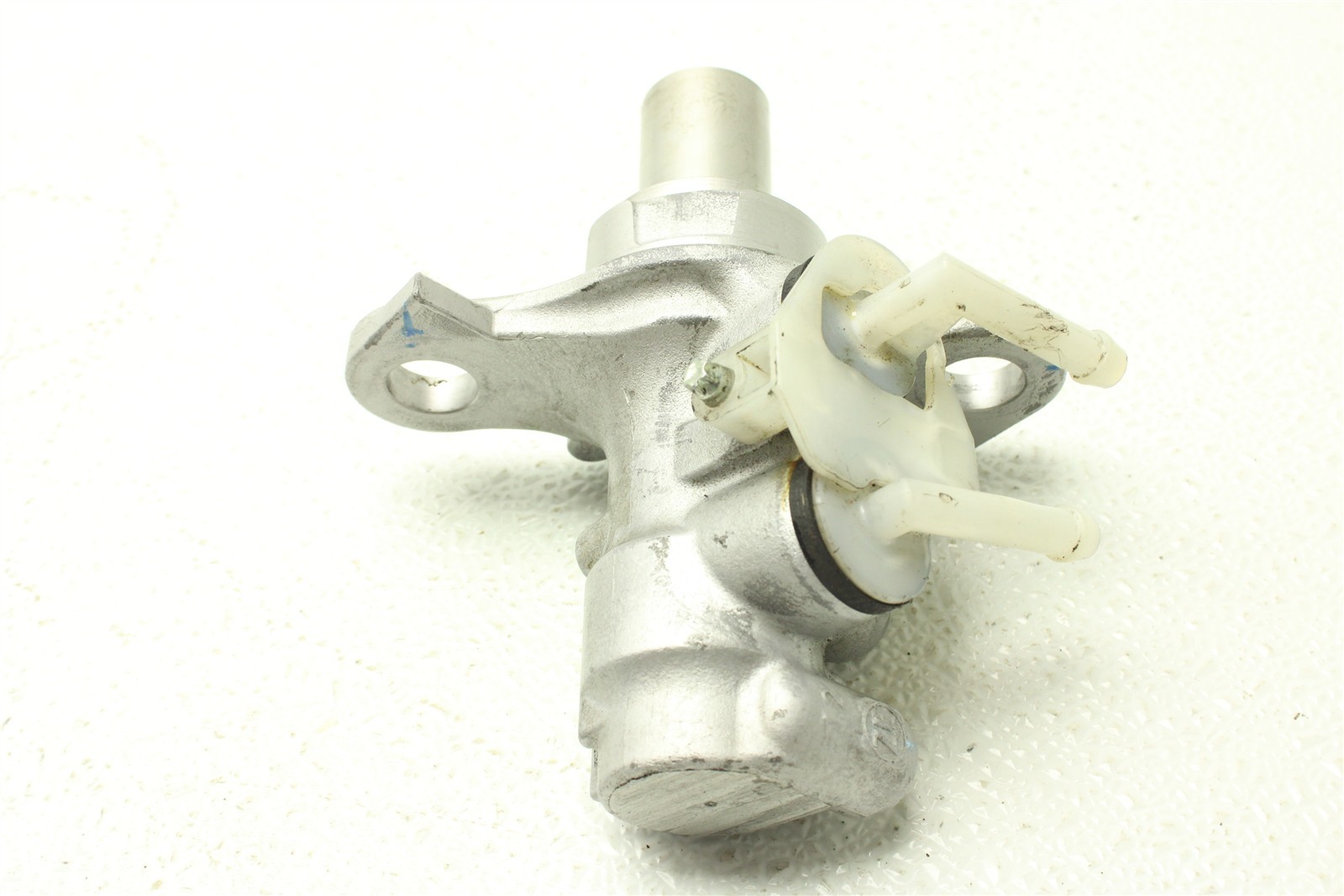 McLaren Artura 2025 Brake master cylinder