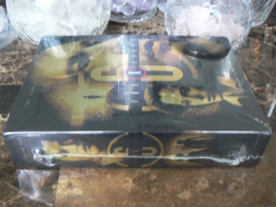 New & Sealed The X-Files Complete Sixth Season 6 1997 DVD BOXED SET ~ HALLOWEEN - Image 3 of 4