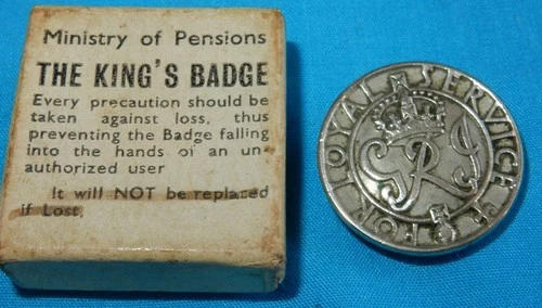 WW2 FOR LOYAL SERVICE MILITARY WOUND KINGS BADGE MILITARY WORLD WAR II BOXED