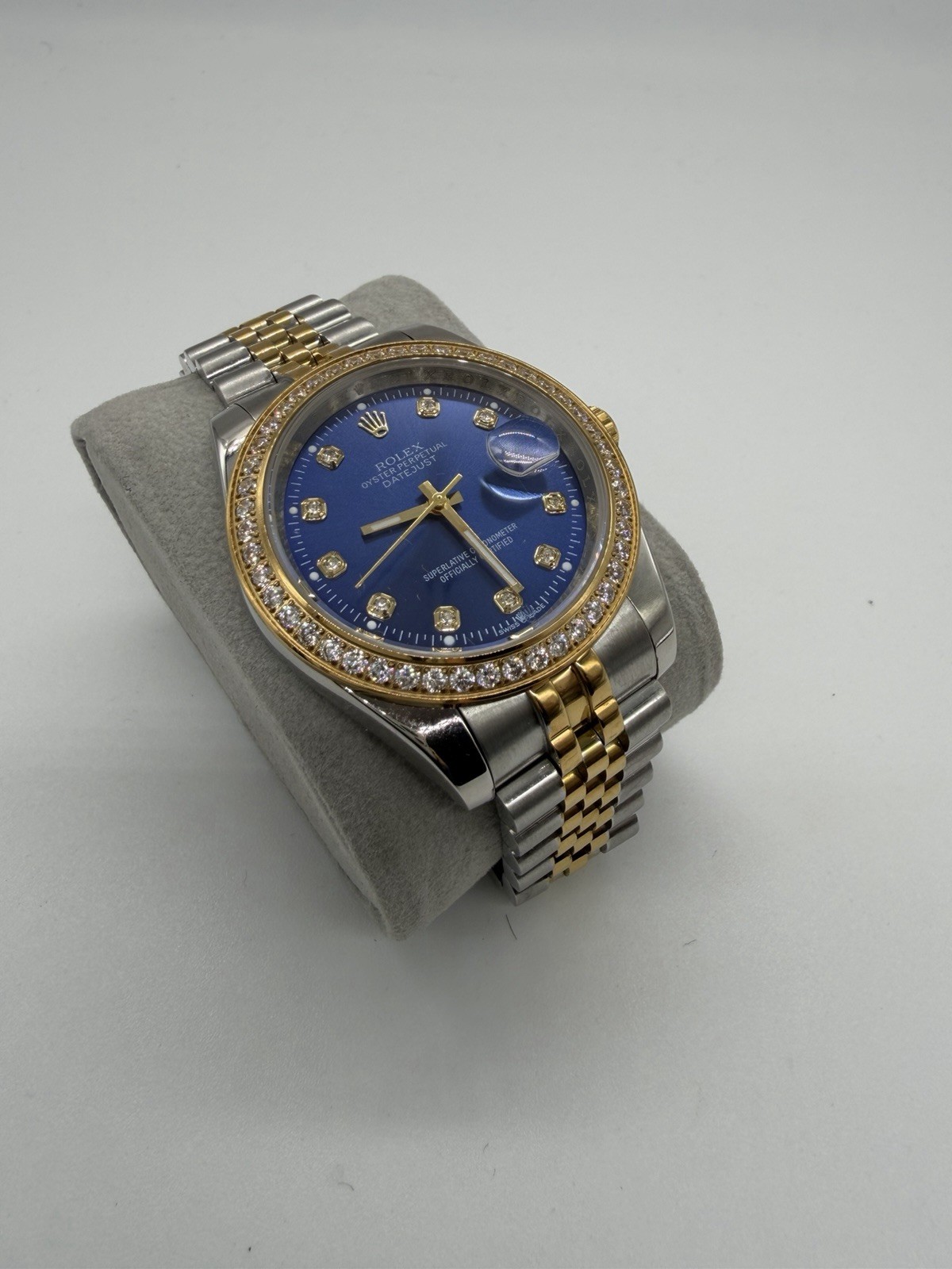 Luxury watch - image 2