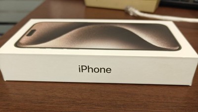 Apple iPhone 15 Pro Max - 256 GB - Natural Titanium (AT&T)
