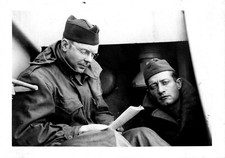 WW2 March 1946 SOLDIER'S HANGING OUT ON DECK - MID OCEAN ORIGINAL PHOTO 4.5x3.2"