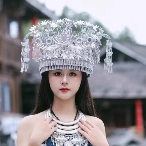 Copricapo minoranza etnica, cappelli gioielli argento Miao, cappelli gioielli Miao - Foto 12 di 13