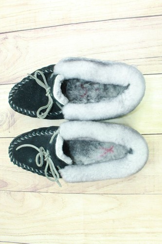 LL Bean Women's Black Suede Wicked Good Shearling Lined Moccasin Slippers 10 M - Picture 7 of 8
