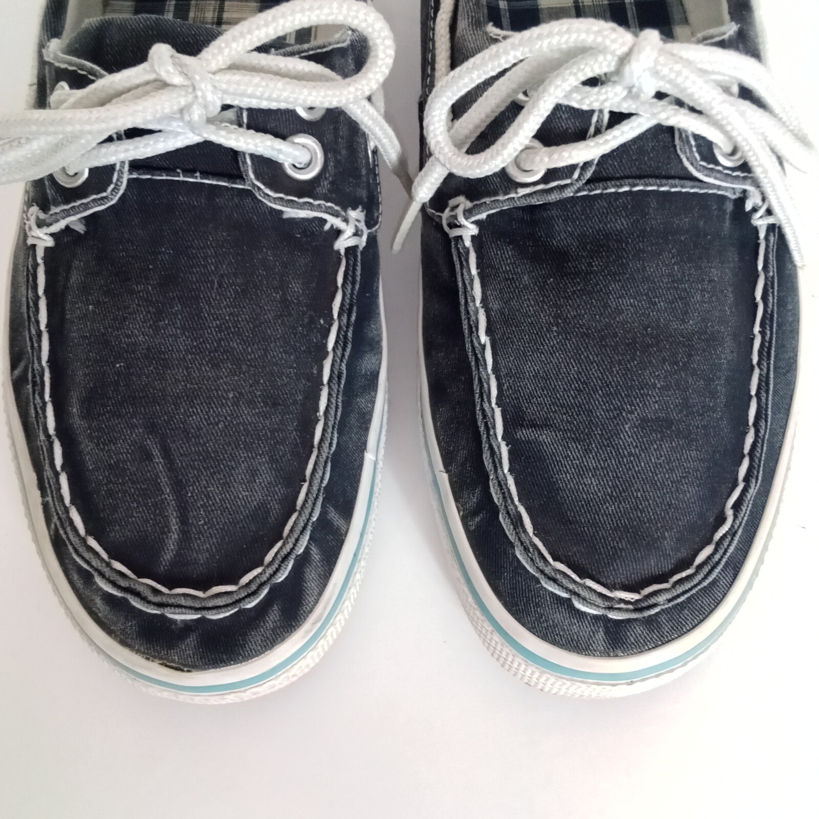 WHITE CANVAS BOAT SHOES SIZE 