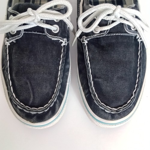 WHITE CANVAS BOAT SHOES SIZE 