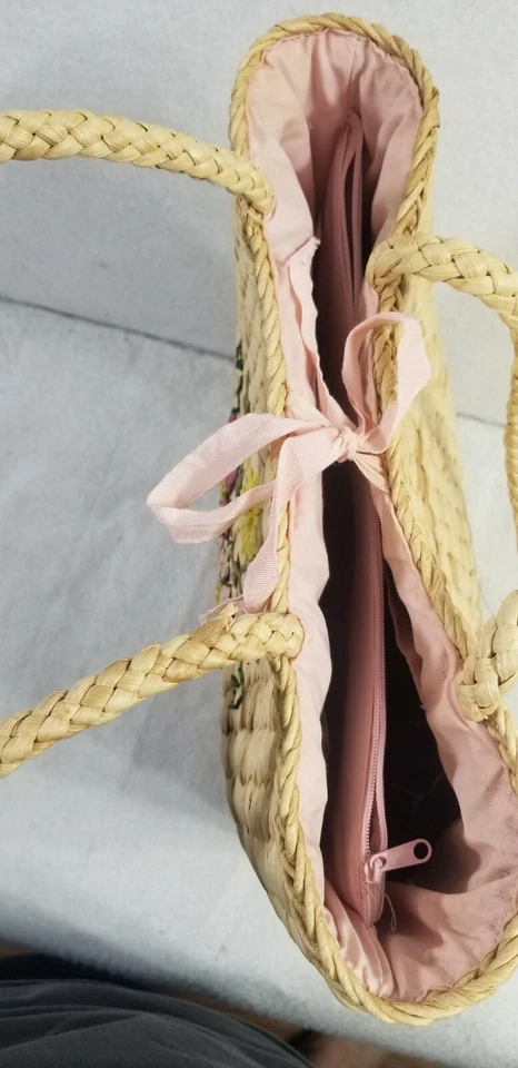 Bolso de Mano Xhilaration Cáscara de Maíz Rosa Forrado Rosa Amarillo Floral Amplio Llevar Todo Foto 3 de 4