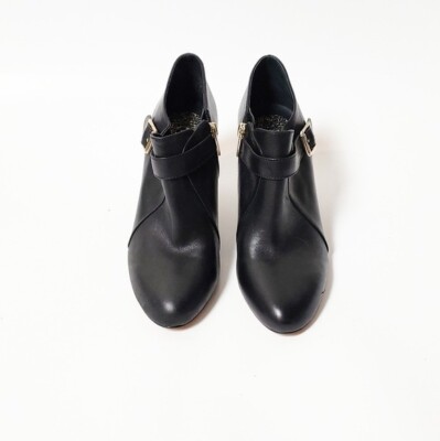 VINCE CAMUTO VONILESA Leather Booties Size