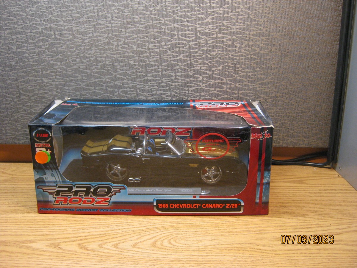 1/18 1968 CHEVY CAMARO Z28 CONVERTIBLE, BLACK BY MAISTO 