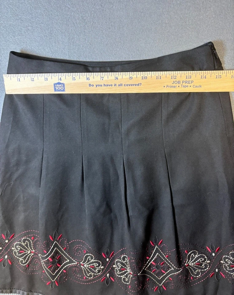 Falda Ann Taylor Loft Plisada Poliéster Bordada Forrada Negra Para Mujer Talla 4 Foto 3 de 4