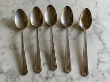 Oneida Community Made Silver Plate 5 spoon Tudor Plate Mary Stuart Stewart