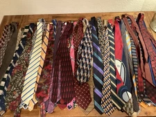 Vintage Mens Neck Ties Lot Of 50 Various Brands Silk Pre Owned Clean