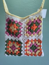 Häkeltasche aus Granny Squares / Handgeferti...