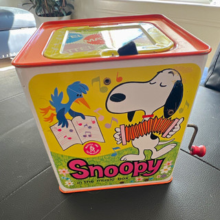 Vintage 1966 Mattel Peanuts Snoopy Jack in the Box Pop Up Music Box Tested