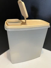 Tupperware #1588 Cereal Keeper 20 Cup Storage Container Sheer W/Harvest Gold Lid