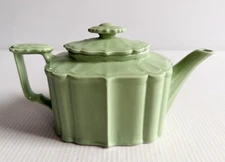 Vintage Hall China Green Victorian Benjamin Ceramic Teapot Jade Celadon READ